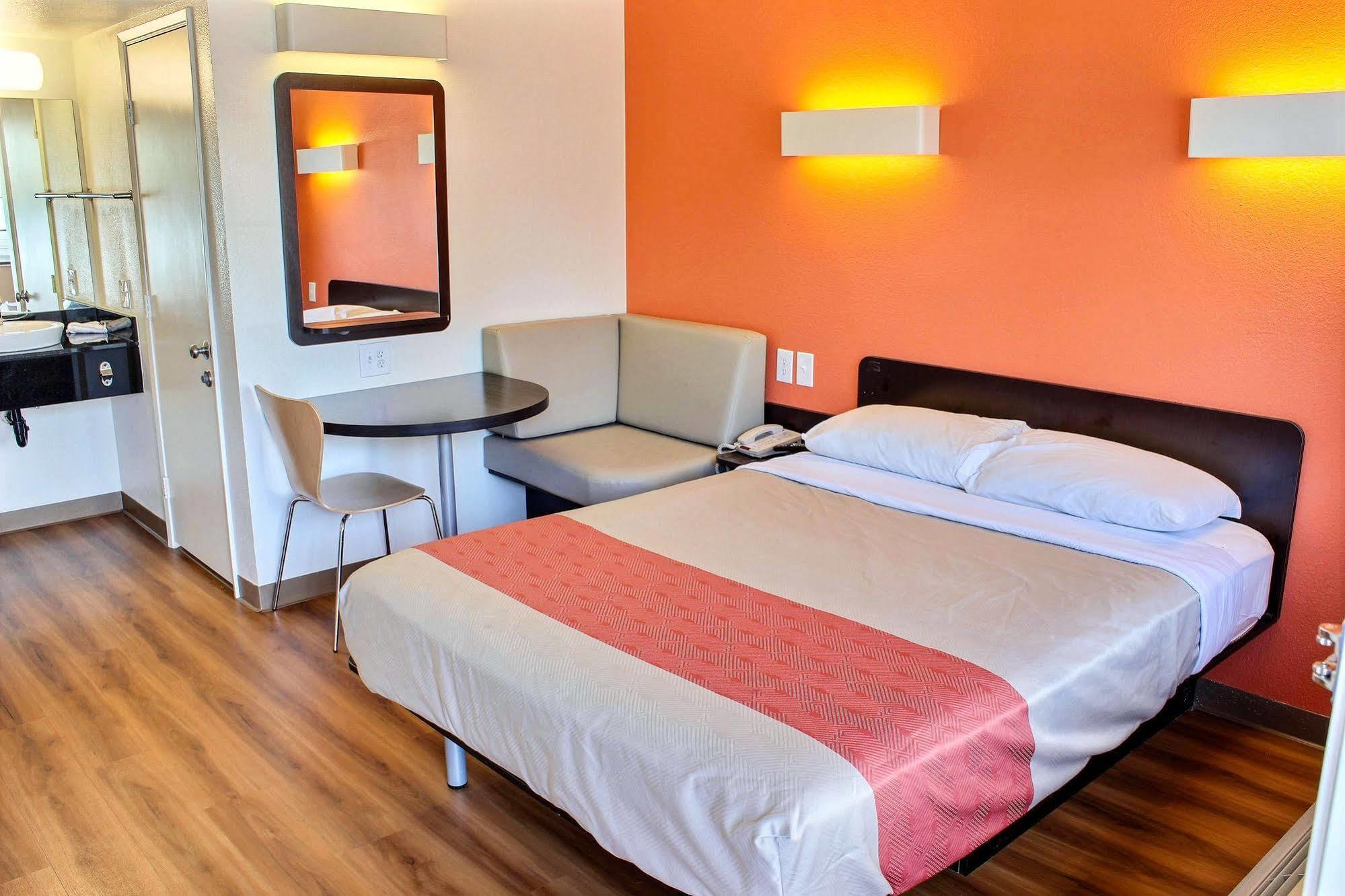 Motel 6-Paso Robles, Ca Ngoại thất bức ảnh