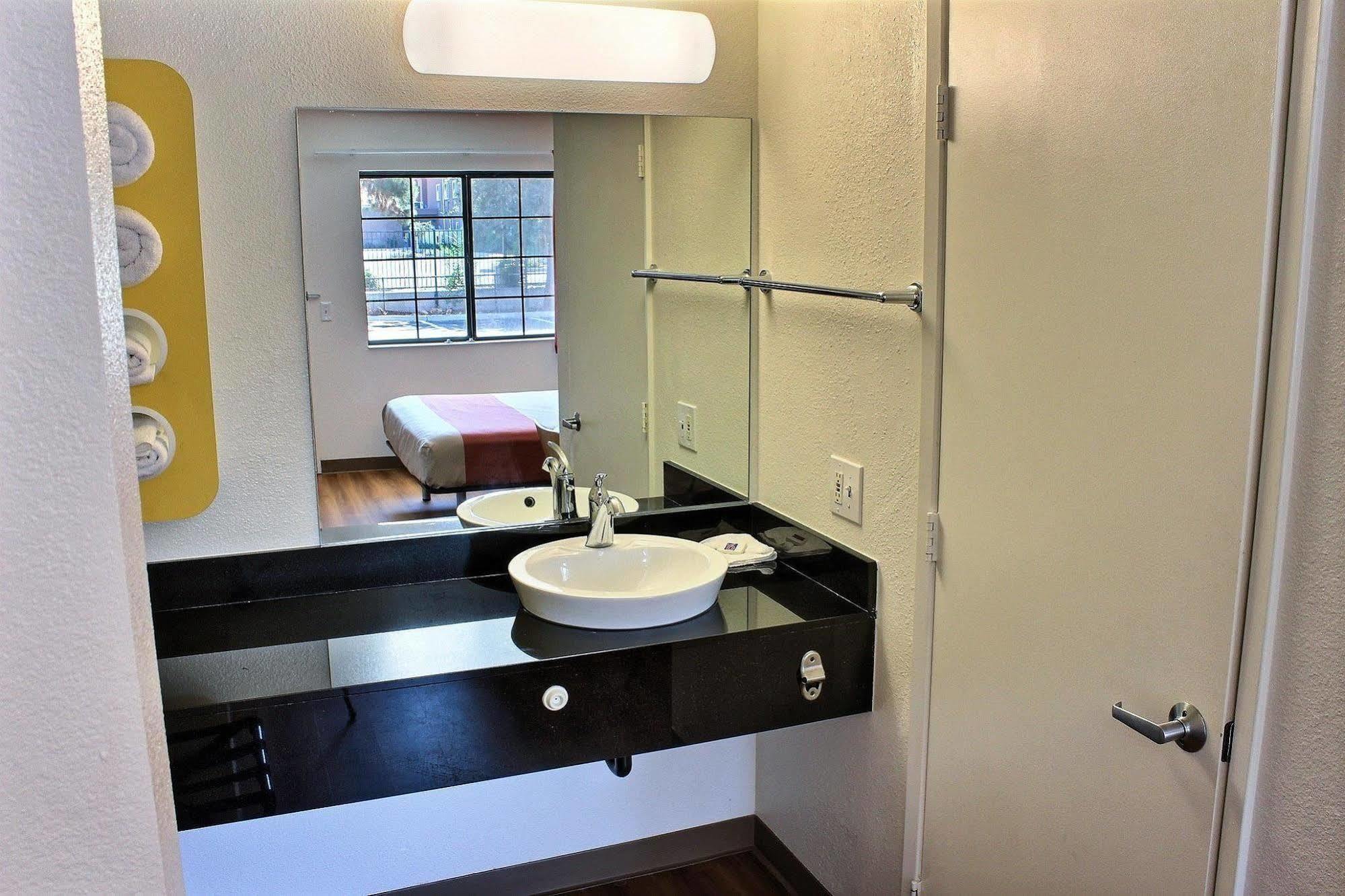Motel 6-Paso Robles, Ca Ngoại thất bức ảnh