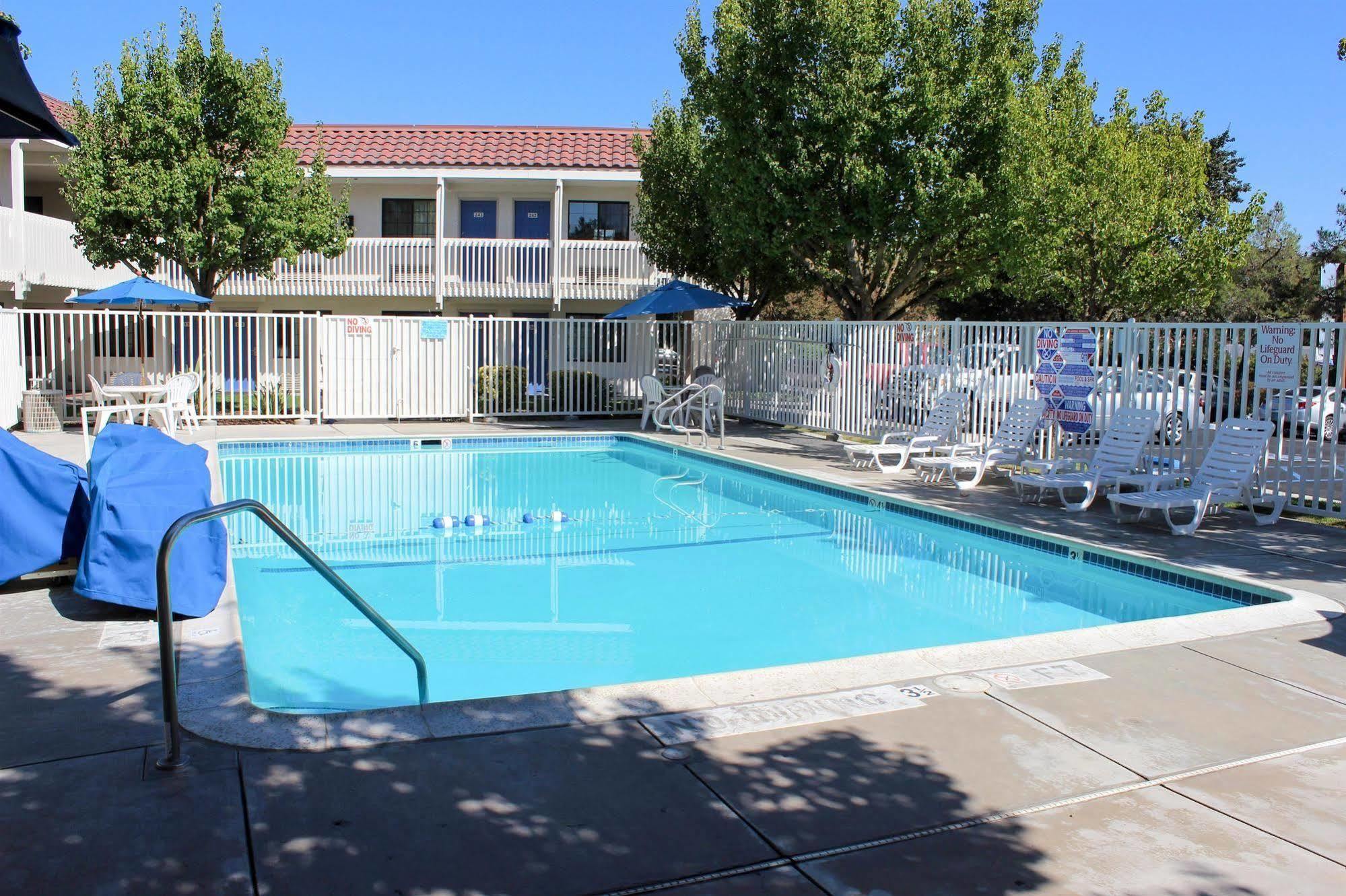 Motel 6-Paso Robles, Ca Ngoại thất bức ảnh