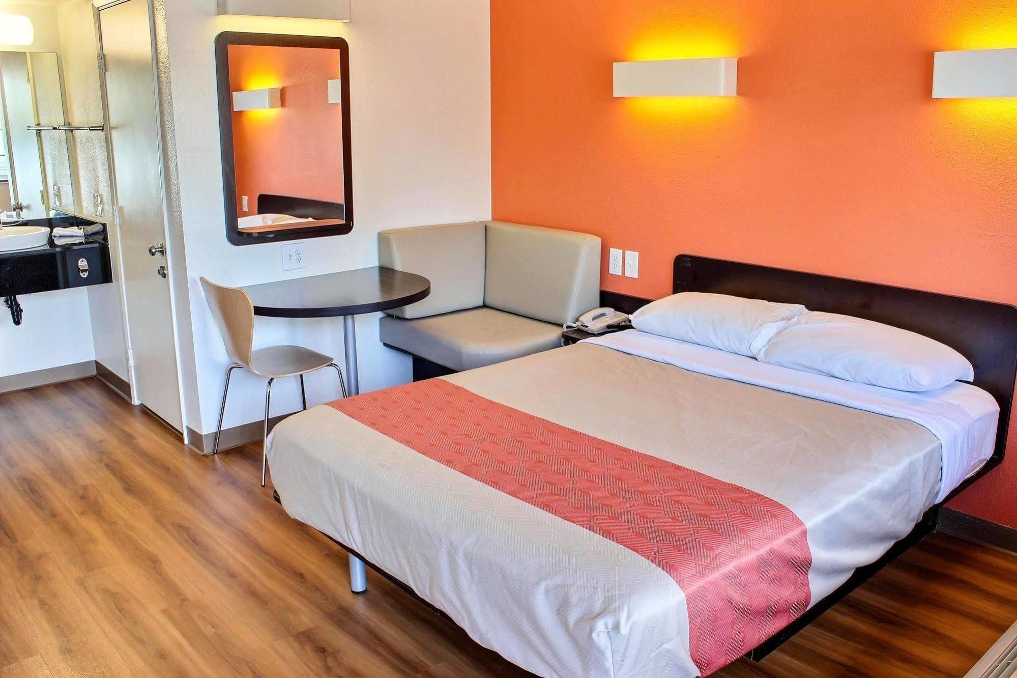 Motel 6-Paso Robles, Ca Ngoại thất bức ảnh