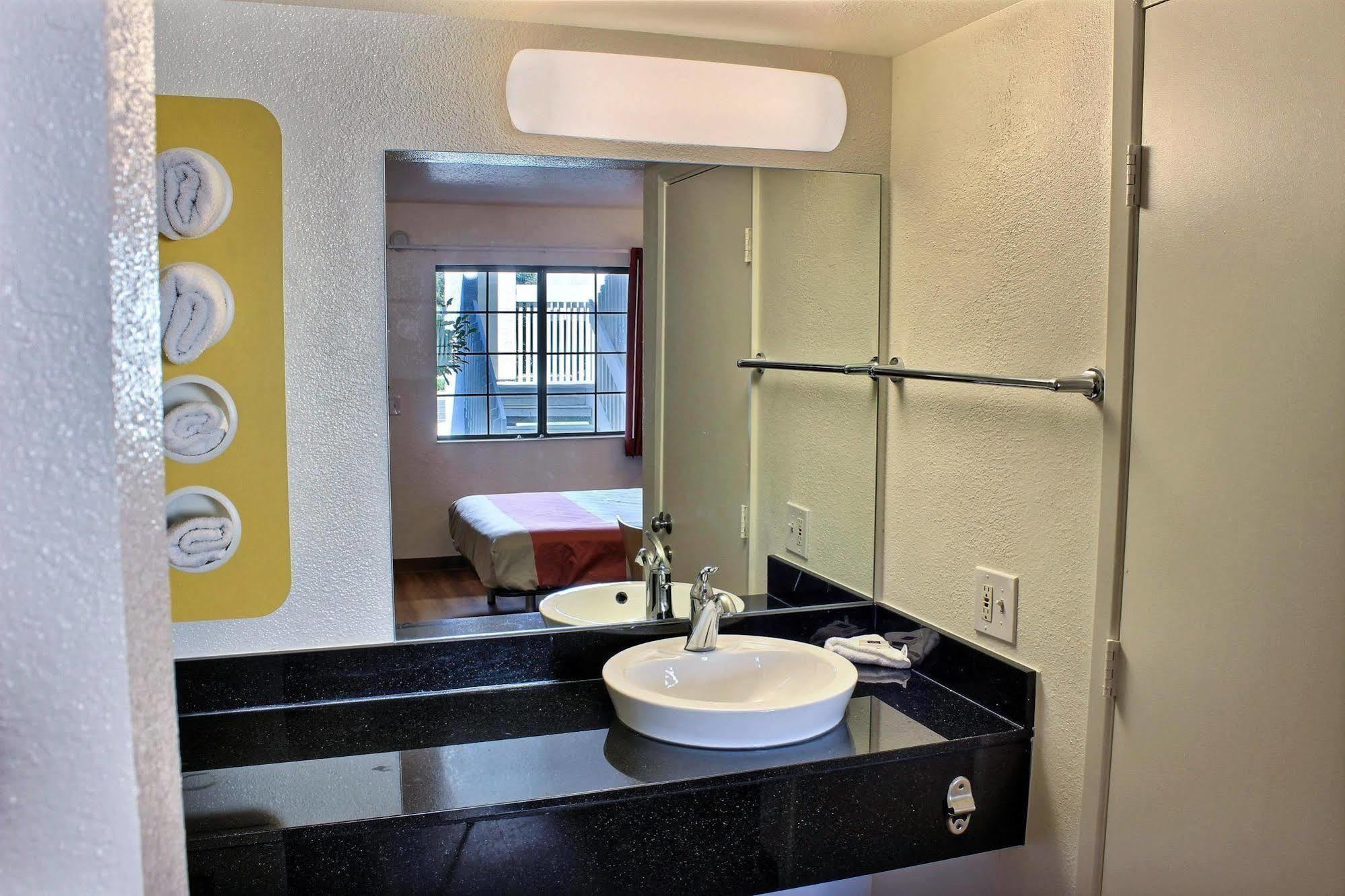 Motel 6-Paso Robles, Ca Ngoại thất bức ảnh