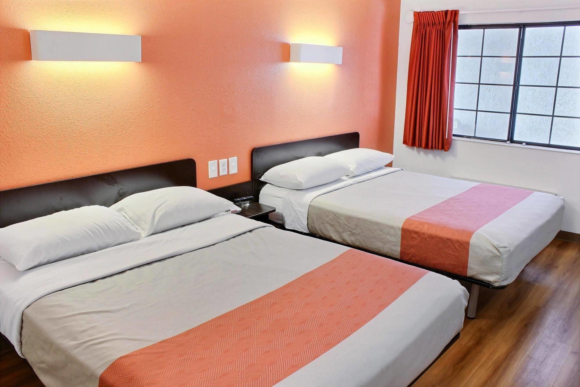 Motel 6-Paso Robles, Ca Ngoại thất bức ảnh