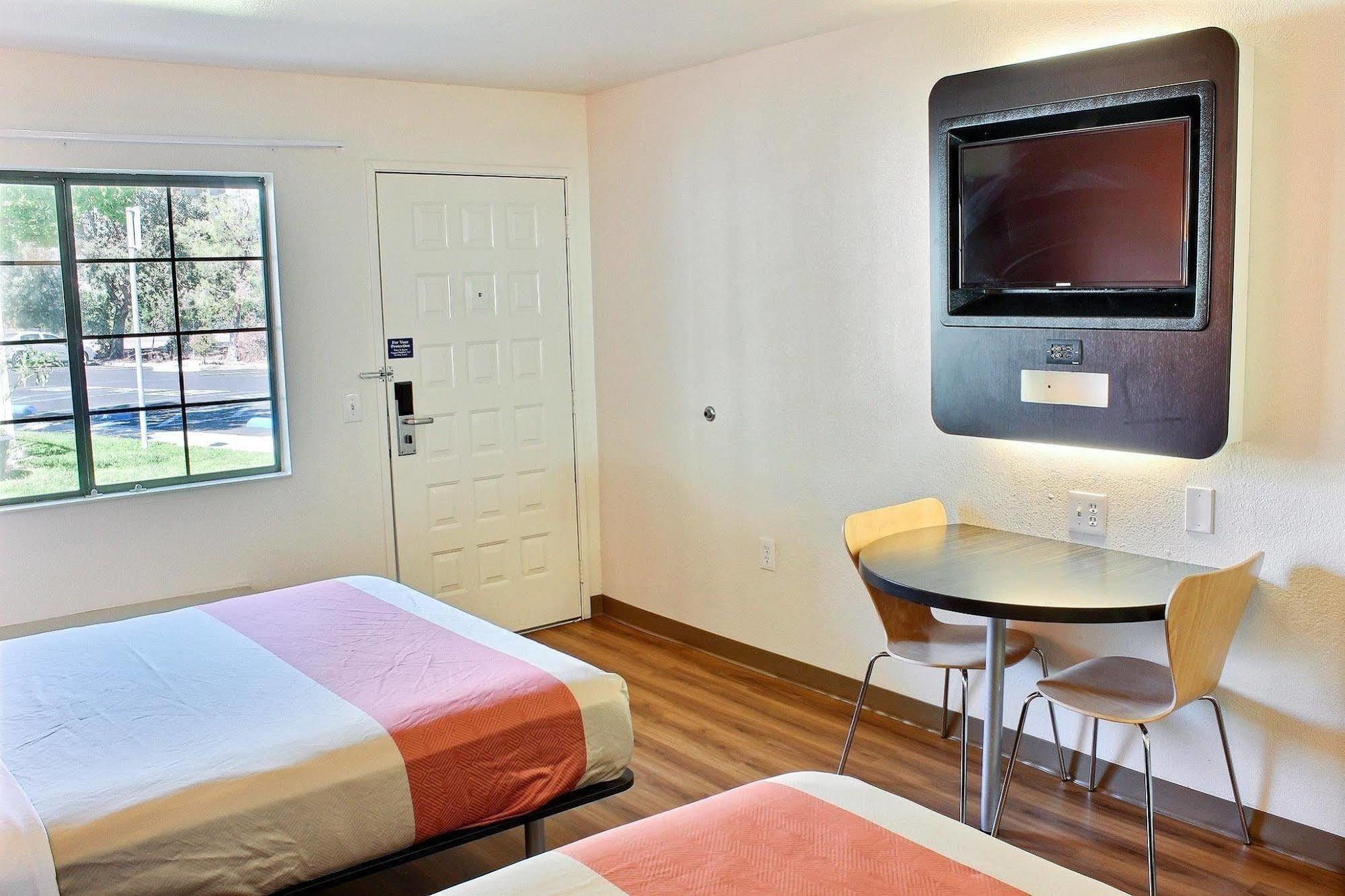 Motel 6-Paso Robles, Ca Ngoại thất bức ảnh